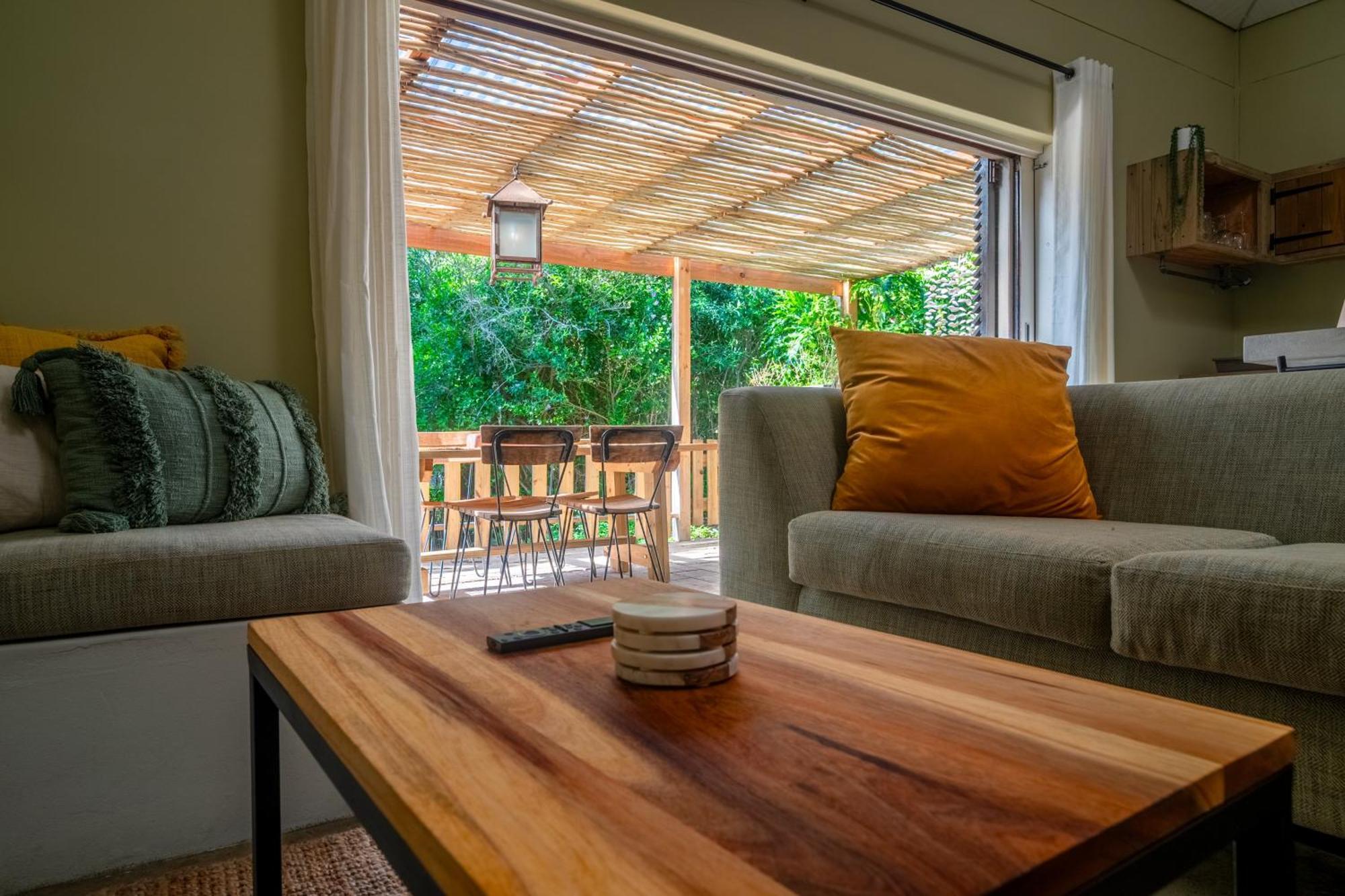 Апартаменты Treebia Self-Catering - Loadshedding Free Плеттенберг-Бей Экстерьер фото